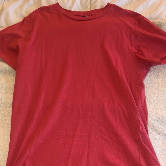 H&M Other - H&M Red T Shirt H&M Other - H&M Red T Shirt